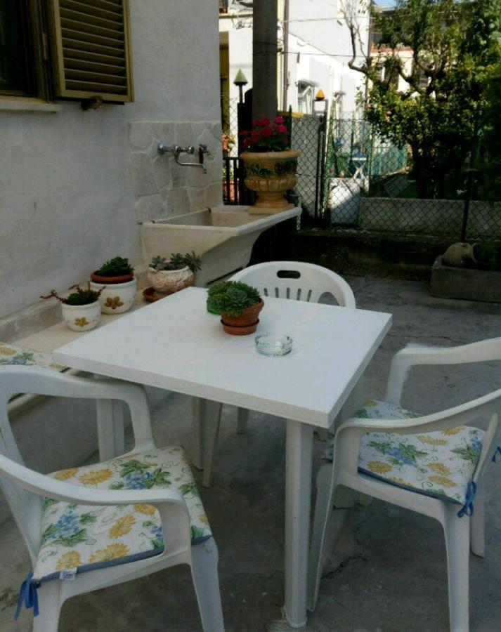 Alfi Beb Bed & Breakfast Le Torri Екстериор снимка